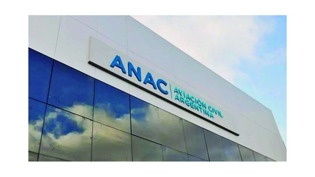 Logo de la ANAC y un avión en fondo claro, representando el servicio de conciliación para pasajeros.