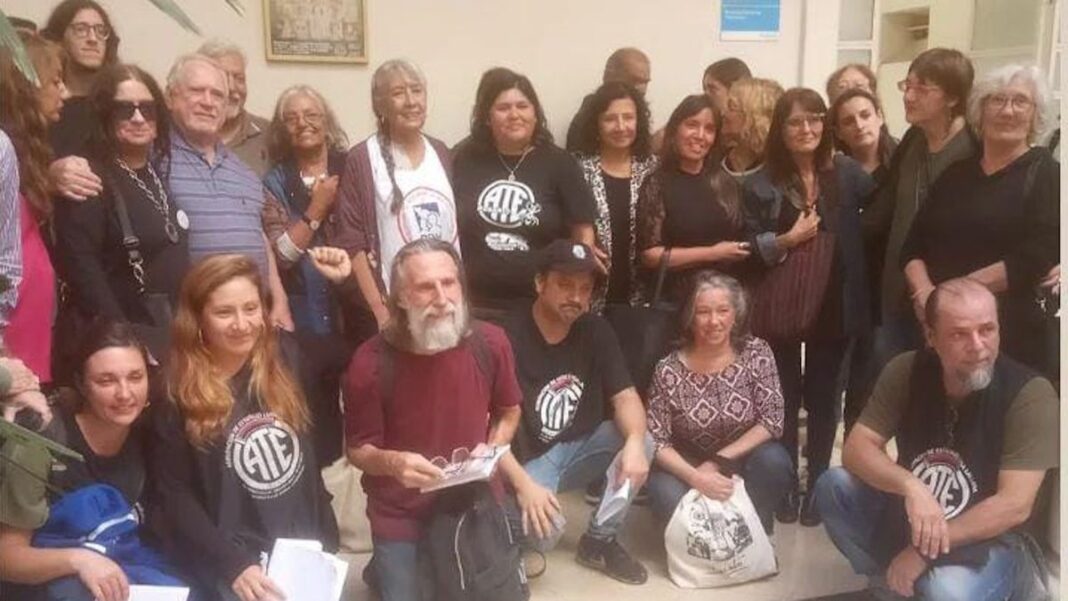 Acto de homenaje y colocación de cuadro conmemorativo de ATE Rosario en el Palacio de los Leones.