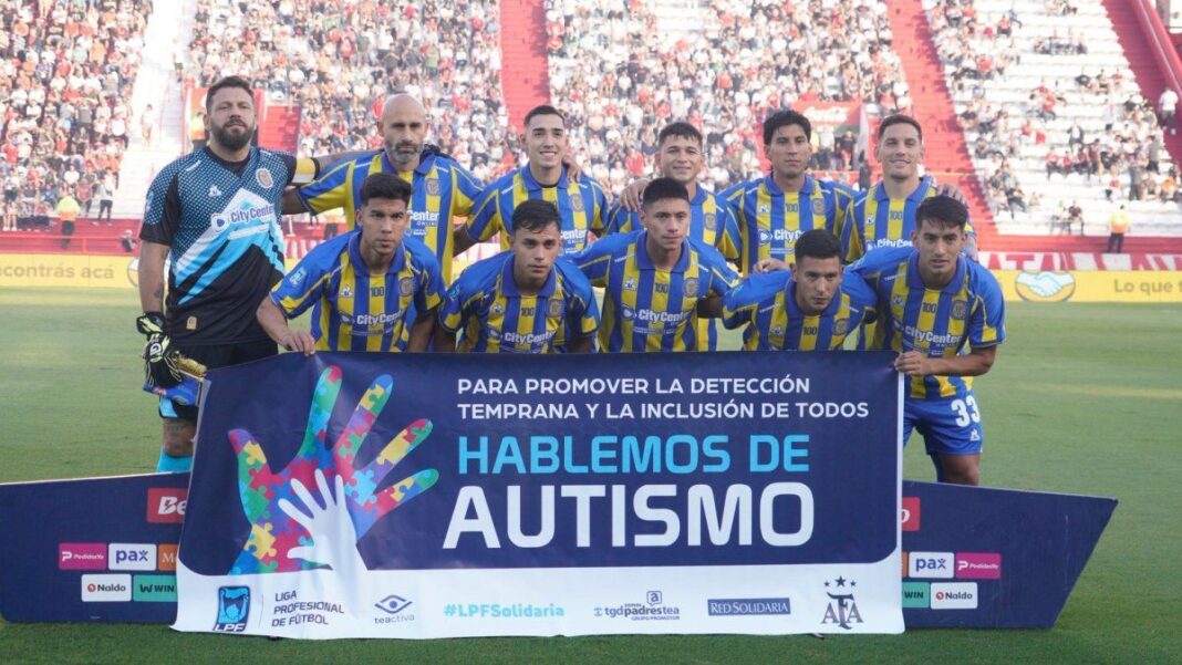 Jorge Broun, arquero de Central Córdoba, durante el partido contra Huracán en el estadio Tomás A. Ducó.