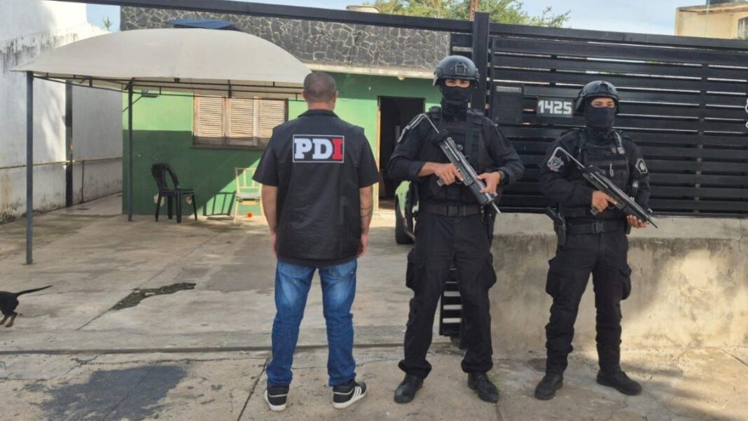 Operativo policial en allanamientos por balacera en Rosario