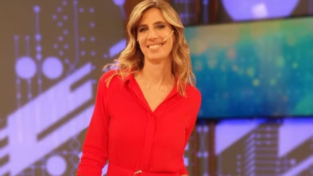 Luciana Geuna, periodista rosarina, en su programa de TN