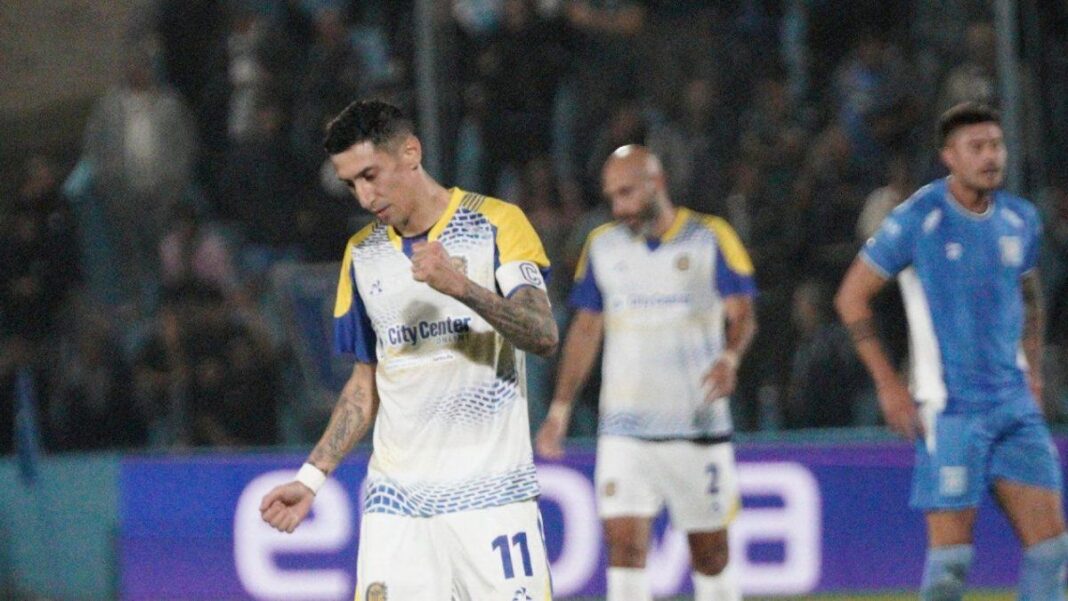 Ángel Di María celebrando la clasificación de Rosario Central