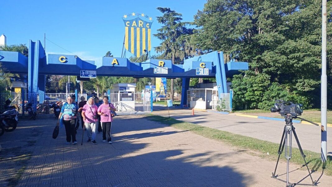 Cartel de Rosario Central en la entrada de la Ciudad Deportiva de Granadero Baigorria