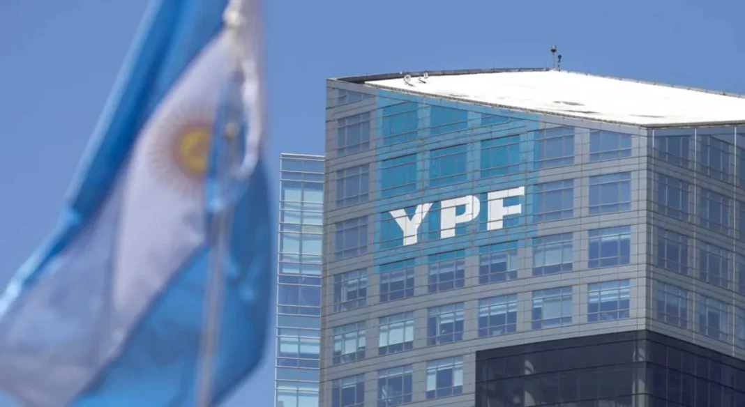 Edificio de tribunales de justicia en Estados Unidos, representando el caso judicial de YPF.