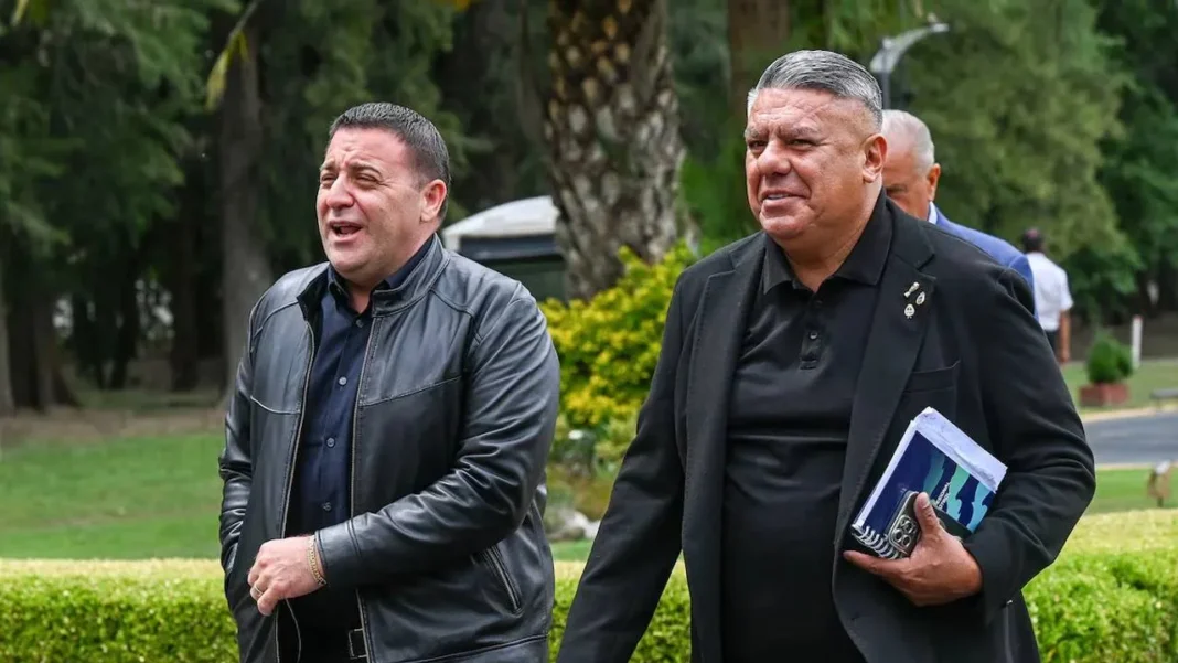 Claudio Chiqui Tapia y Pablo Toviggino, presidente y tesorero de la AFA, respectivamente.