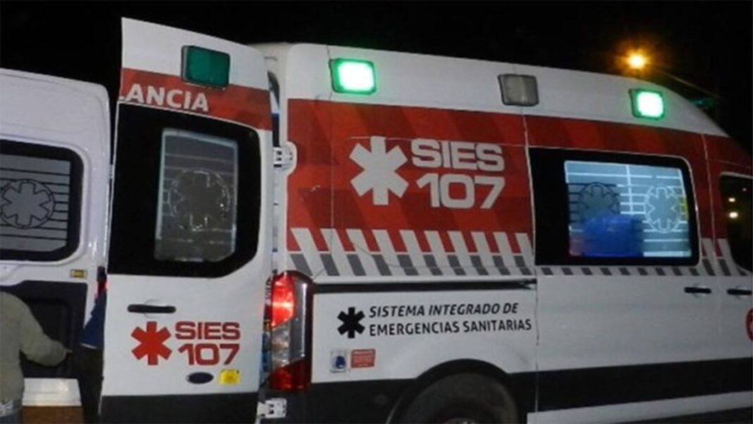 Teléfono con el número 911 visible, representando el canal de emergencias alternativo en Santa Fe.