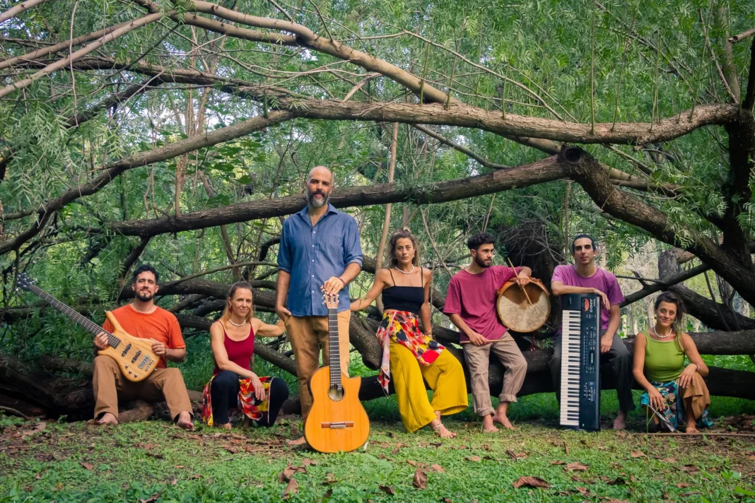 Naw Farías y su banda La Ventolera en concierto en la Casa del Tango de Santa Fe