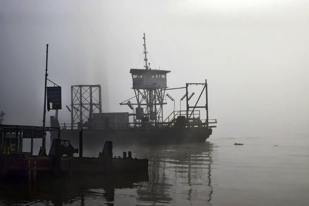 Mapa del pronóstico del tiempo con nubes y lluvia sobre la provincia de Santa Fe