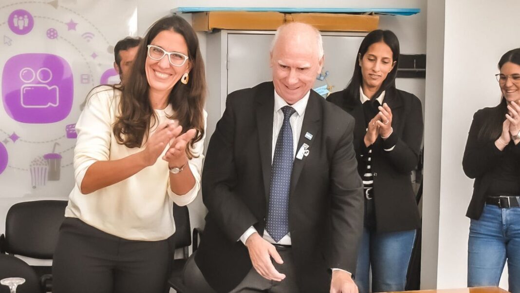 Vista exterior del nuevo edificio del polo educativo de Puerto San Martín