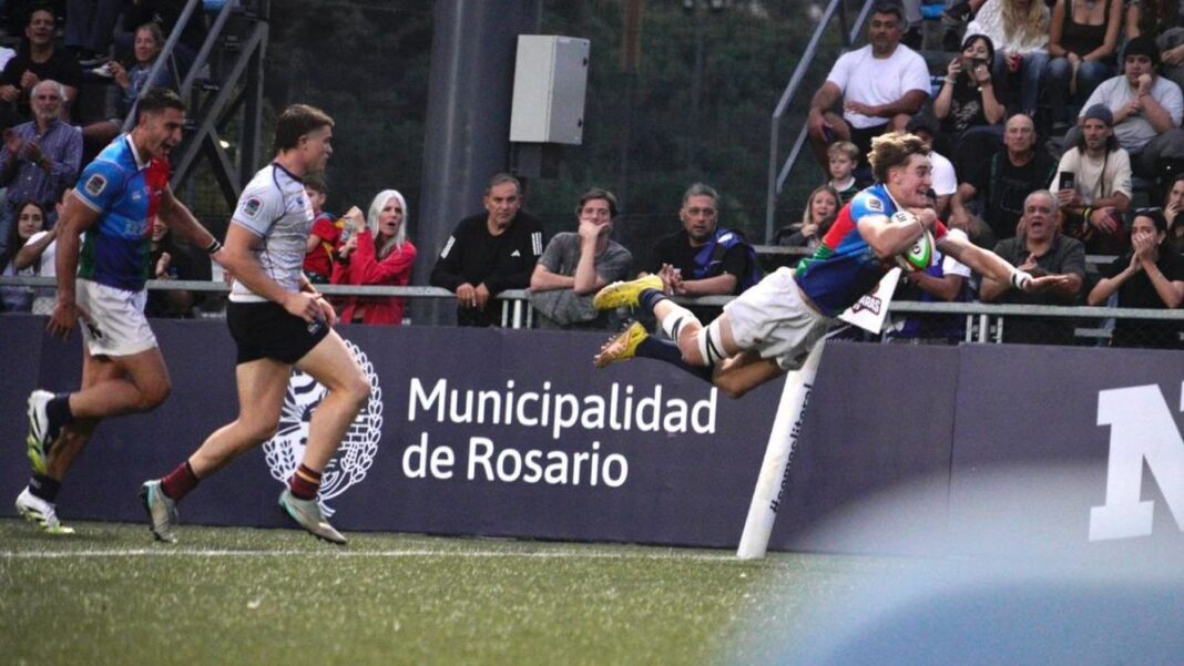 Jugadores de Capibaras celebrando el triunfo ante Pampas en el hipódromo de Rosario