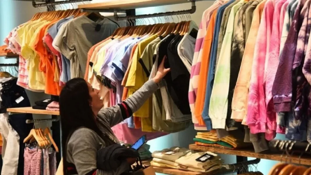 Comercio con persiana baja en Mar del Plata