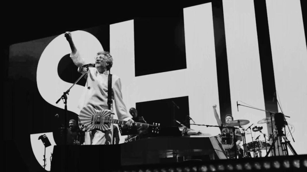 Fito Páez anunciando el adelanto de su álbum Shine